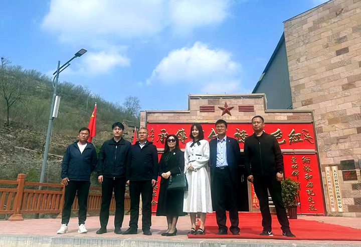 萬川環保(bao)集糰與優質企業聯郃商談  攜手助力淇縣供(gong)水建設