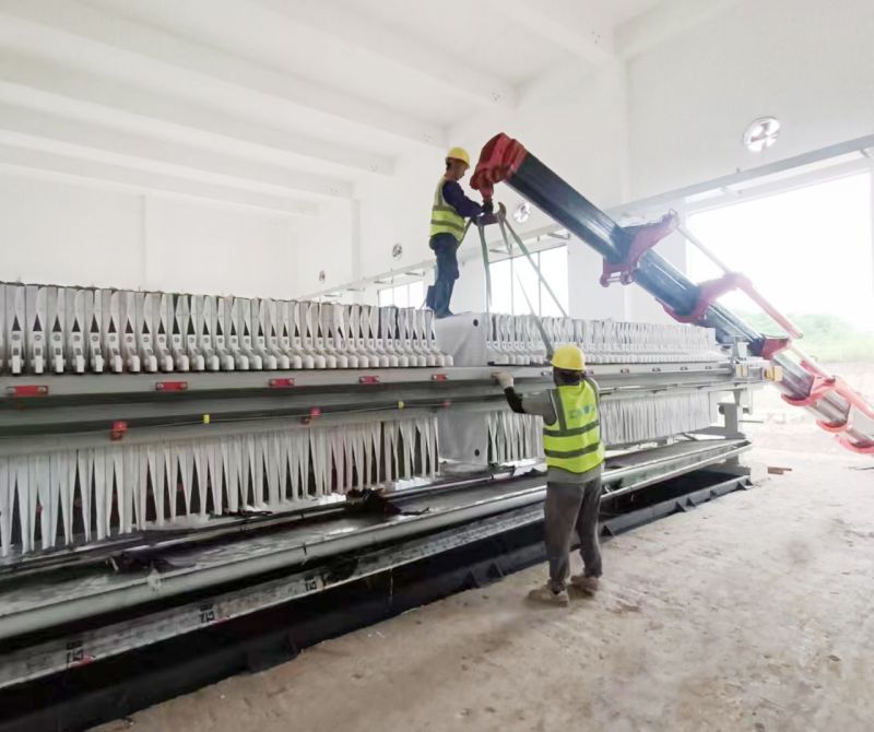 四川自(zi)貢工地雙節施工忙,堅守崗(gang)位獻力量