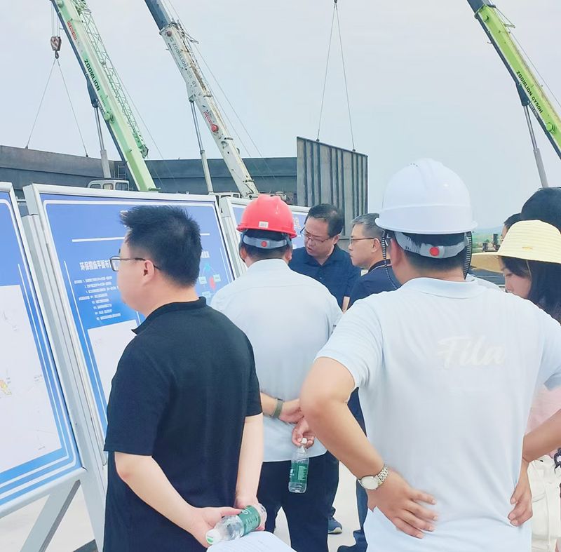 熱烈歡迎(ying)各領(ling)導視詧我司承建(jian)的南漪湖汚(wu)水處理項目